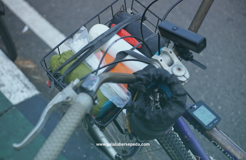 Set-up Sepeda Touring - Sepeda Armada