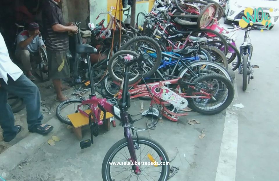 Bengkel Sepeda Pak De Jakarta Timur